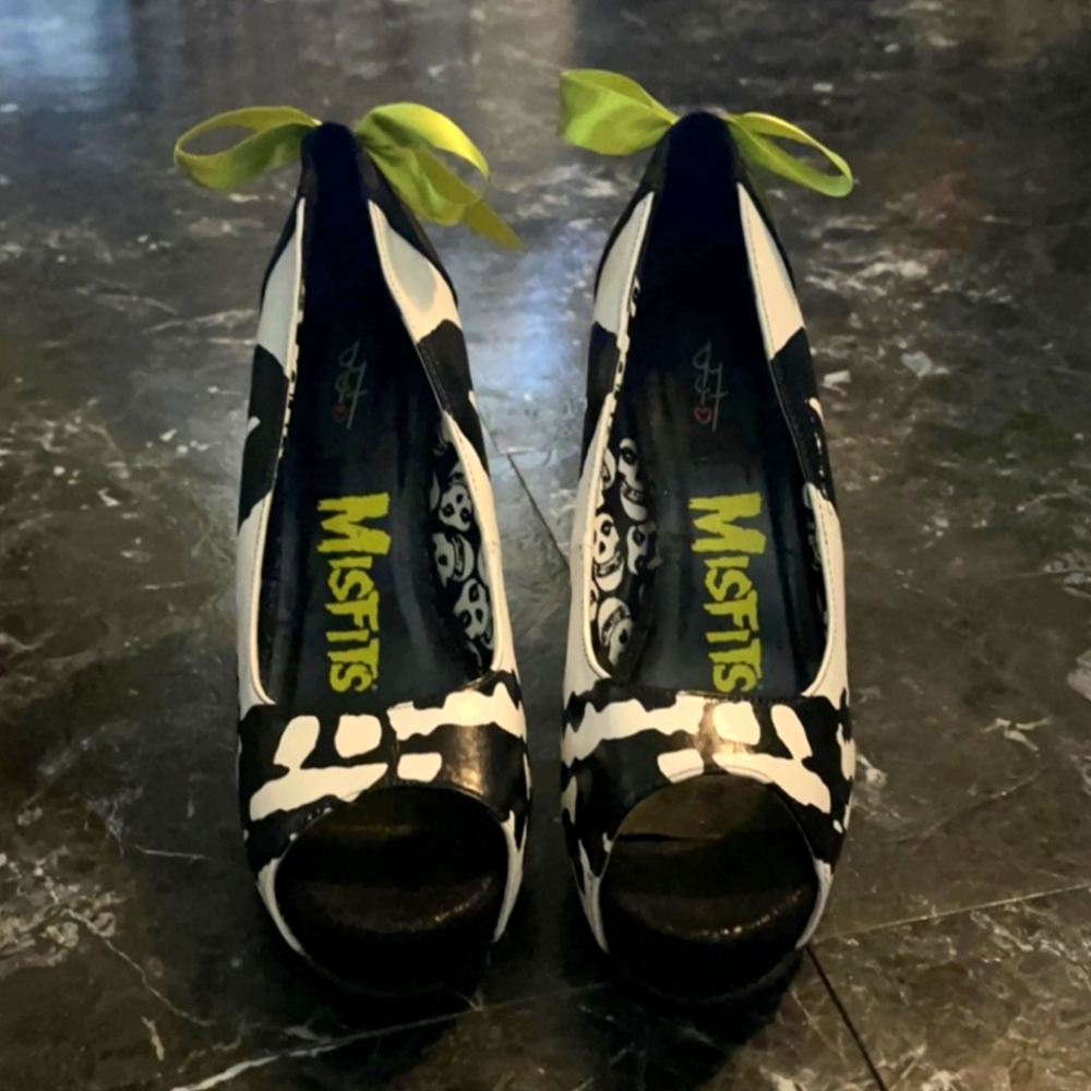 Women's Cute Goth Misfits Brand High Heels Size 9